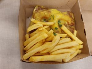 Hawaii Schnitzel at Trash Chic in Cologne