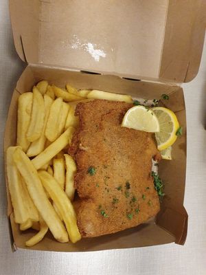 Wiener Schnitzel at Trash Chic in Cologne