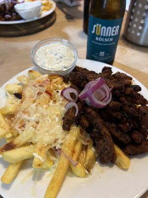 Gyros und Chili Cheese Fries  at Trash Chic in Cologne