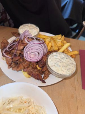 Gyros (2x Tzaziki) at Trash Chic in Cologne