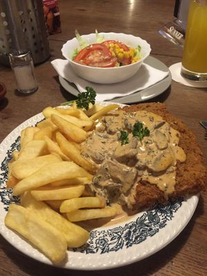 Vegan Schnitzel at Trash Chic in Cologne