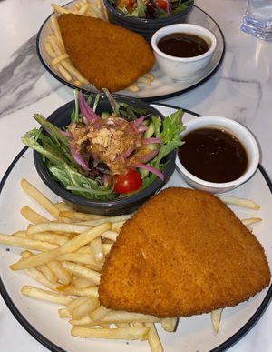 Vegan Schnitzel👌🏻  at The Kent Hotel in Hamilton