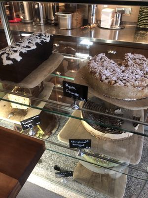 Cakes all vegan and organic   at Tushita in Munich