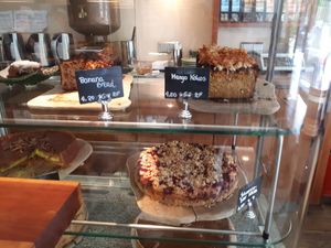 Cakes at Tushita in Munich