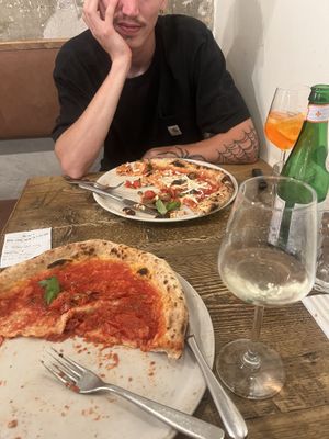 pizza al marinara  at Marghe in Milan