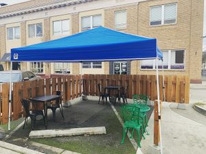 Outdoor Dining at Gathering Grounds in Roseburg