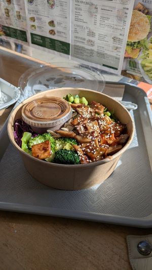 Salad bowl at Spring Cafe in New York City