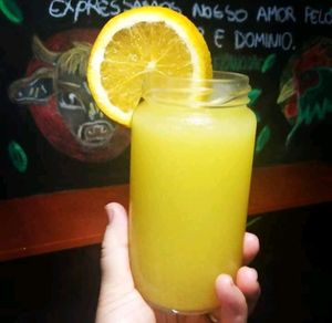 Suco de laranja integral, maravilhoso!!! at Mandarina in Florianopolis