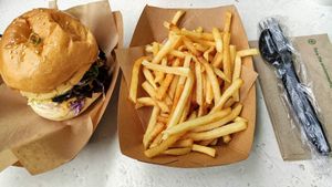 Hamburguesa Mr. Mitra o y patatas fritas at The Cocinita in Miami