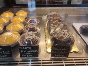 Vegan deserts at Padaria São Mamede in Matosinhos