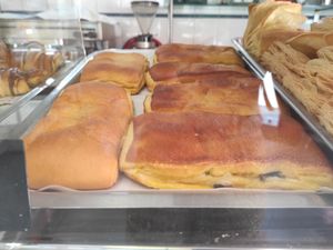 Lanche with mushroom, onions, Peppers and cheese at Padaria São Mamede in Matosinhos
