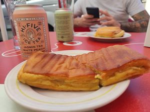 Lanche and Ice tea at Padaria São Mamede in Matosinhos