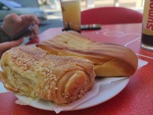 Salsicha folhado at Padaria São Mamede in Matosinhos