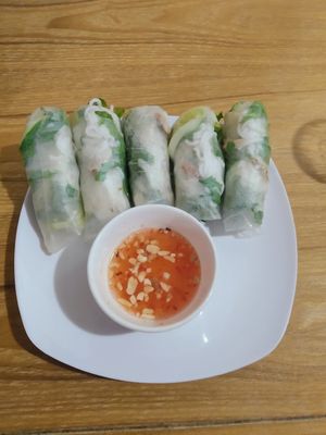 Fresh spring rolls at Hoa Sen in Phan Thiet