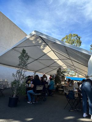 Outside seating  at Zinc Cafe and Market in Laguna Beach