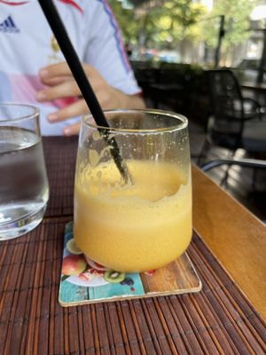 OJ  at Veggies in Tirana