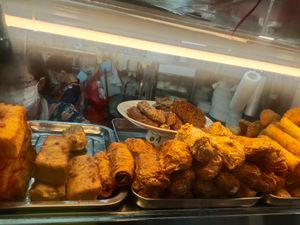 Fried items at Taste of Vegetarian in East Singapore