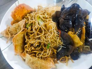 Fried noodles and mee siam with 3 dishes at Taste of Vegetarian in East Singapore