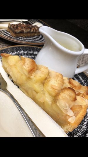 “Best Ever” Apple Pie at The Crafty Crow in Gatehouse Of Fleet