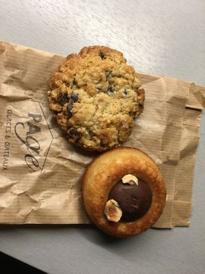 Oat cookie /chocolate cake   at Page in Lyon