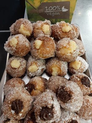 Frittelle crema o cioccolato  at Nilo's in Viareggio