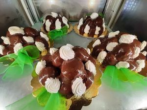  Profitterol at Nilo's in Viareggio