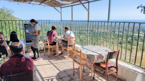 Terracota trasera at Cote Cafe in Zarzalejo