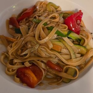 Linguini with vegetables only at Muralhas in Obidos