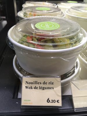 Vegan wok at Maison Landemaine - Rue du Temple in Paris