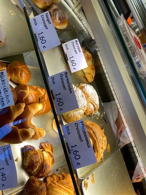 Die croissants sind vegan   at Lutzes Backstube in Gottingen