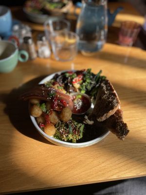 If you get to have the brunch menu you gotta have this WJ Bog Breakfast. So yummy… 😋   at Wholesome Junkies in Manchester