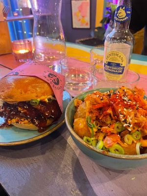Korean burger (swapped the cauliflower for mushroom) and kimchi tater tots 😍 at Wholesome Junkies in Manchester
