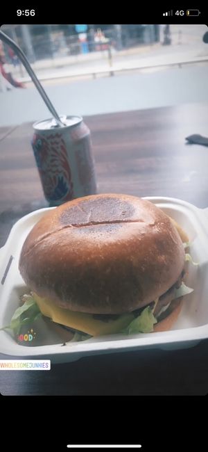 No beef burger 👌🏻 at Wholesome Junkies in Manchester