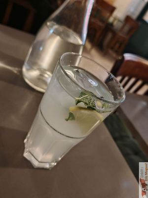 The homemade lemonade with orange blossom at Le Daily Syrien Veggie in Paris