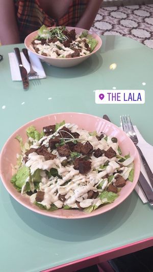 Pink everywhere 💞 at The Lala in Vienna