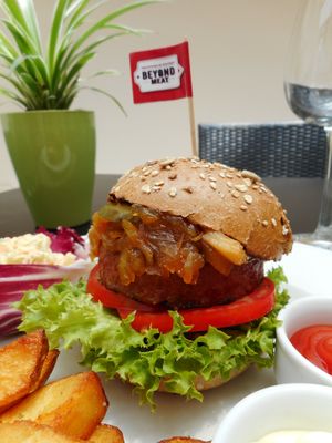 BEYOND MEAT BURGER now available in our restaurant "Avocado".
Make your dinner reservation now! at Avocado in Crete