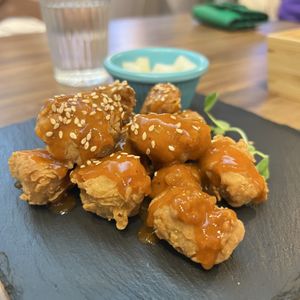 Korean fried chicken  at Shū Màn 蔬漫蔬食料理 - Suman in New Taipei City
