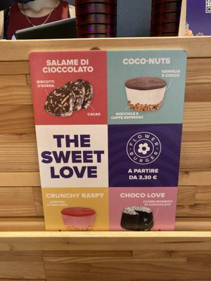 Sweets for my sweet  at Flower Burger in Bologna