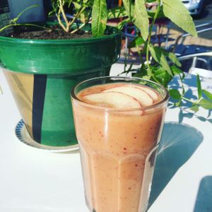 Smoothie at Open Gare in Biarritz