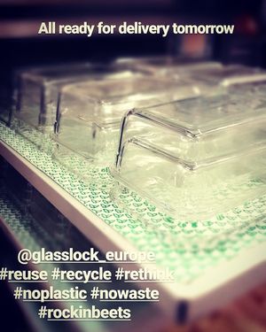 GlassLock lunch boxes ready to be filled  at Rockin Beets in Bolzano