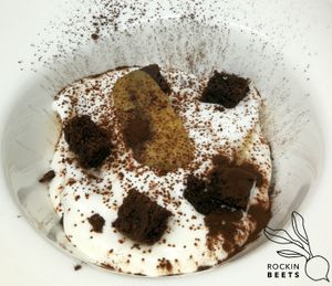 E' il nostro famoso vegamisu con un tocco di banane. Semplicemente delizioso! at Rockin Beets in Bolzano