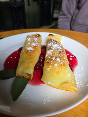 Banana pancakes at Vilties Vaistinės Arbatine in Kaunas