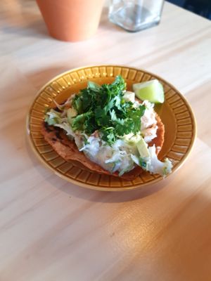 Tostada de cangrejo at El Planta in South Brisbane