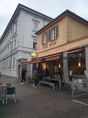 Outside at Pow Wow Coffee - Fuggerstraße in Augsburg