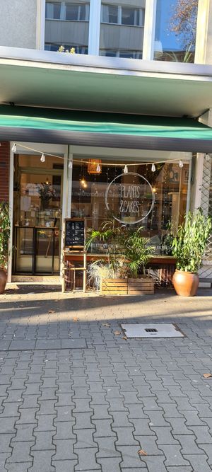The outside at Plants & Cakes in Frankfurt