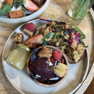 Breakfast platter with vegan tuna and cabbage kimchi platter  at Plants & Cakes in Frankfurt