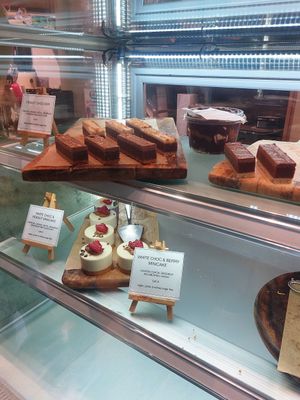 Selection of raw cakes at Plants & Cakes in Frankfurt