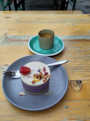  at Plants & Cakes in Frankfurt