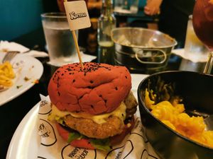 Nopollo Burger at Karma in Panama City