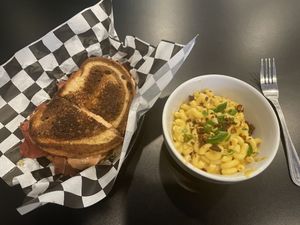 Rick Reuben and Mac-n-cheez  at Seitan's Realm in Columbus